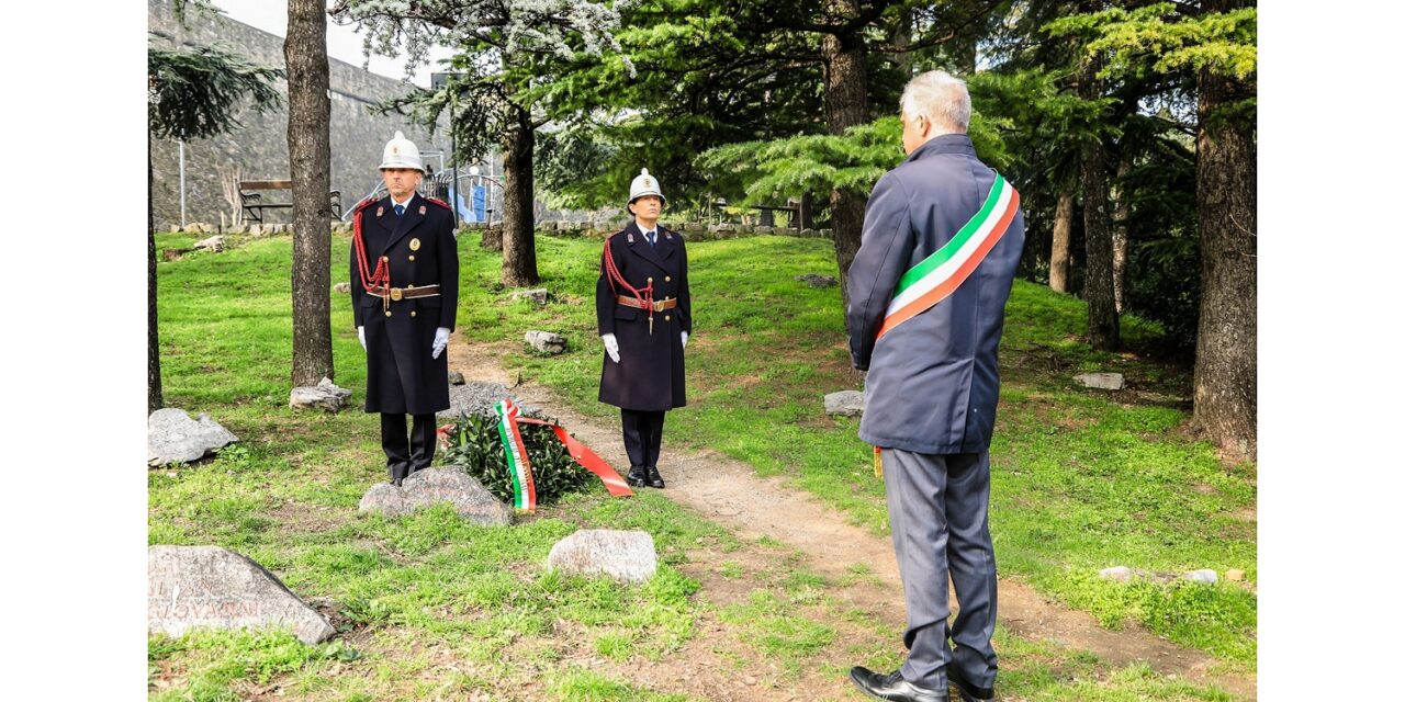 80° ANNIVERSARIO DELLA MORTE DI EUGENIO CURIEL: RICORDATO CON LA DEPOSIZIONE DI UNA CORONA D’ALLORO NEL PARCO DELLA RIMEMBRANZA A SAN GIUSTO