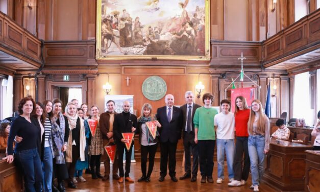 IL SINDACO HA RICEVUTO ALCUNE DELEGAZIONI DI STUDENTI PROVENIENTI DA VARIE PARTI DEL MONDO NELL’AMBITO DEL PROGETTO “INTERNATIONAL FRIENDSHIP WEEK”
