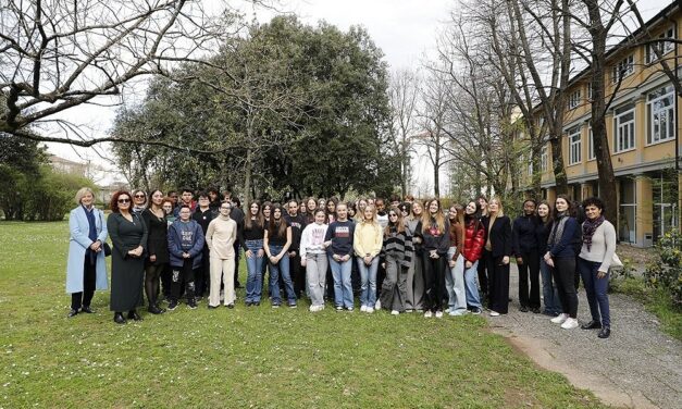 TESTI, GRAFICA E MULTIMEDIALITA’ PER RACCONTARE LO SCRITTORE KADER ABDOLAH: a Udine premiati gli studenti delle scuole secondarie che hanno partecipato al concorso C.R.E.A