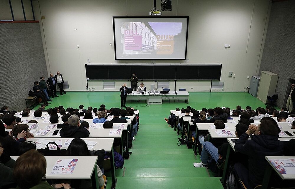 OLTRE 4000 STUDENTI DELLE SCUOLE SUPERIORI ALLE PRIME DUE GIORNATE DELLA TRENTESIMA EDIZIONE DELLO STUDENT DAY ALL’UNIVERSITÀ DI UDINE