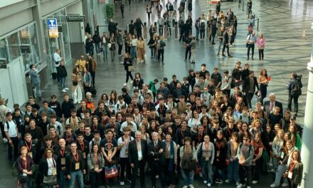 SALONE DEL MOBILE: a Milano oltre 100 studenti delle scuole del FVG con il Cluster Arredo alla scoperta del design made in Italy