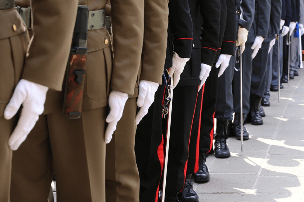 Esercito, Carabinieri e dintorni: ecco i motivi per cui i giovani ancora affollano i concorsi per le divise