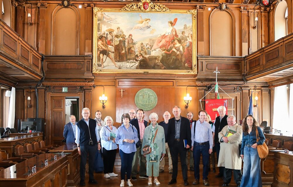 IL SINDACO ROBERTO DIPIAZZA HA ACCOLTO QUESTA MATTINA IN MUNICIPIO UNA DELEGAZIONE DI IMPRENDITORI BRITANNICI E IRLANDESI