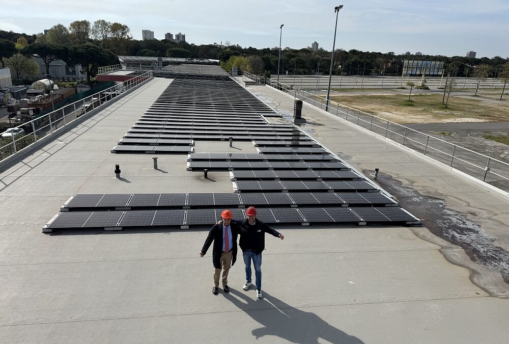 Attivati i nuovi impianti fotovoltaici sul capannone della società Lignano Pineta