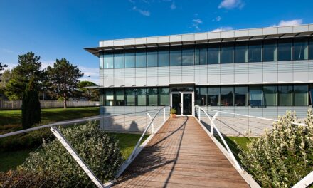 Miko srl continua a crescere: l’azienda di Gorizia chiude l’anno fiscale con un fatturato da 168M e più di 4.7 milioni di metri lineari di Dinamica venduti