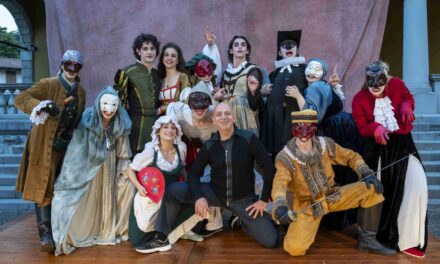 Forni di Sopra si prepara ad accogliere la rassegna teatrale 2025 della Ciasa dai Fornés