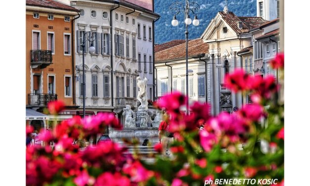 CONFCOMMERCIO GORIZIA: SABATO 12 APRILE LA PASSEGGIATA DA VIA RASTELLO A PIAZZA DELLA VITTORIA IN COMPAGNIA DELL’AUTRICE ANTONELLA GALLAROTTI E DEL FOTOGRAFO BENEDETTO KOSIC