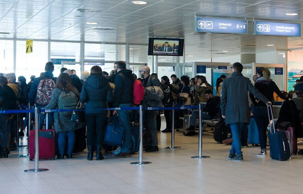 Ponte del 25 aprile: dopo i disagi pasquali, cosa fare in caso di disagi aerei