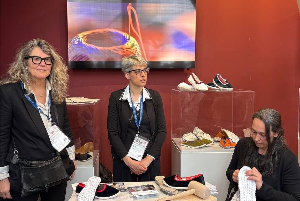 Dal cuore della Carnia al Giappone, il Museo Carnico delle Arti Popolari “Michele Gortani” di Tolmezzo porta gli scarpets carnici al Padiglione Italia dell’Expo 2025 di Osaka