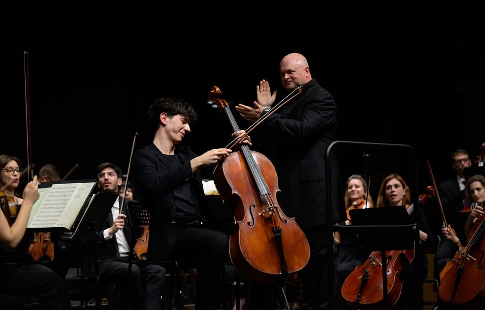 APPLAUDITISSIMO CONCERTO A PALMANOVA DELLA FVG ORCHESTRA CON IL VIOLONCELLISTA DAVIDE ZUIN