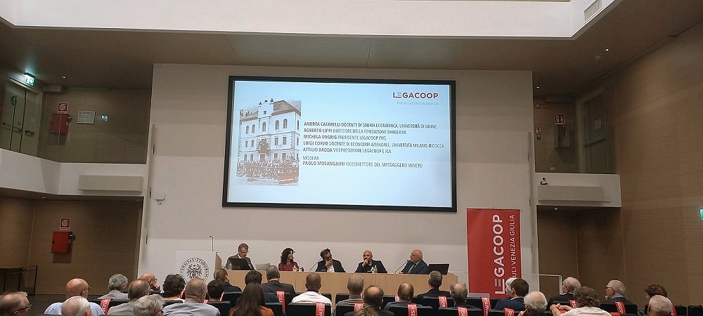 PRESENTATO “A MANO A MANO”, LA STORIA DI LEGACOOP FVG E LE SFIDE DELLA COOPERAZIONE CHE GUARDA AL FUTURO