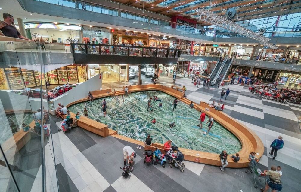 Maggio inizia al rombo dei motori al Centro Commerciale Atrio di Villach