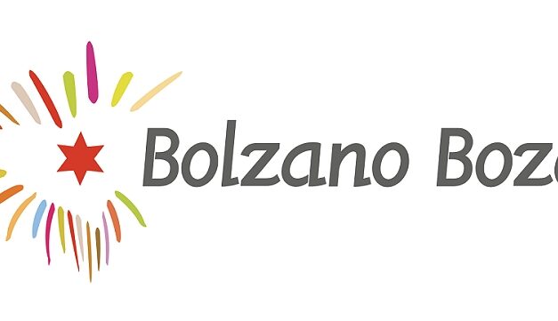 Concerti, spettacoli, performance, mostre e musica, ma anche appuntamenti enogastronomici e consigli per escursioni al fresco tra meleti e montagne: è l’estate di Bolzano