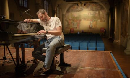 DAVIDE “BOOSTA” DILEO IN CONCERTO A SACILE VENERDÌ 9 MAGGIO ALLE 21, NEL TEATRO ZANCANARO PRESENTA IL SUO NUOVO ALBUM “SOLOIST” IN ESCLUSIVA REGIONALE