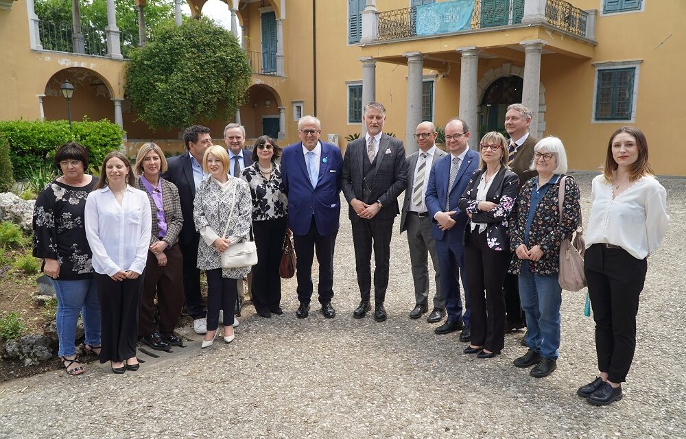 IL MINISTRO DELLA CULTURA ALESSANDRO GIULI IN VISITA A PALAZZO CORONINI E ALLA MOSTRA “I BORBONE DI FRANCIA A GORIZIA”