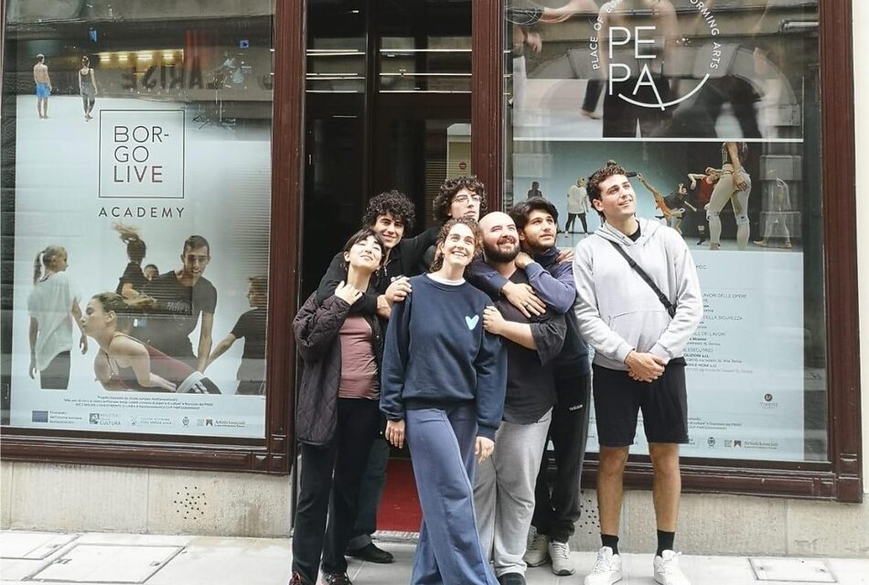 BorGo Live Academy di ArtistiAssociati Centro di produzione Teatrale: “Innamorati” performance site specific degli allievi al Castello di Gorizia, a Cormons e a Gradisca
