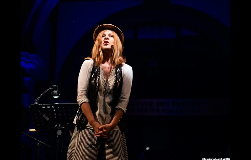 Marina Massironi apre la stagione teatrale di Forni di Sopra