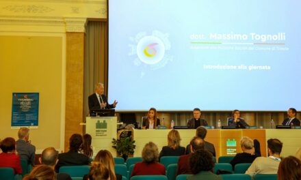 NEL SALONE GENERALI DEL MIB, ALLA PRESENZA DELL’ASSESSORE ALLE POLITICHE SOCIALI, MASSIMO TOGNOLLI SI È SVOLTA LA PRIMA EDIZIONE DEGLI STATI GENERALI DEI SERVIZI SOCIALI, CON FOCUS SUL TEMA “GIOVANI E FAMIGLIA”