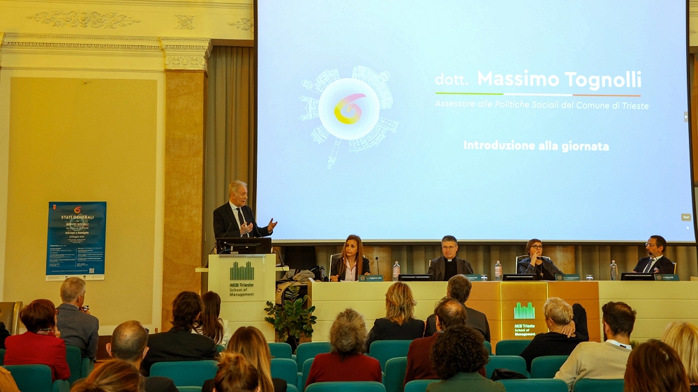 NEL SALONE GENERALI DEL MIB, ALLA PRESENZA DELL’ASSESSORE ALLE POLITICHE SOCIALI, MASSIMO TOGNOLLI SI È SVOLTA LA PRIMA EDIZIONE DEGLI STATI GENERALI DEI SERVIZI SOCIALI, CON FOCUS SUL TEMA “GIOVANI E FAMIGLIA”