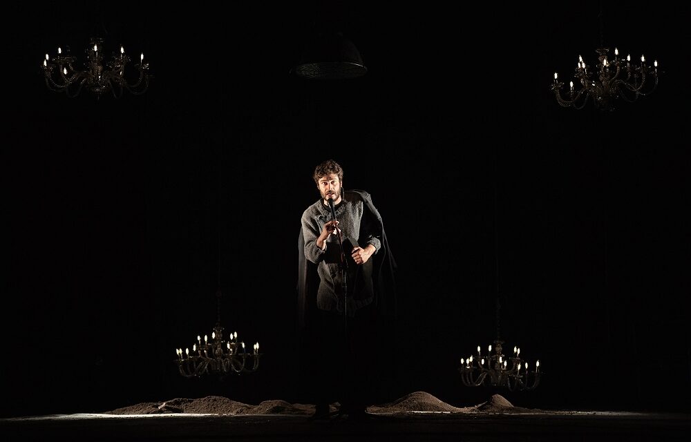 NAPOLEONE LA MORTE DI DIO di DAVIDE SACCO con LINO GUANCIALE ospite il 17 e 18 maggio al Teatro Stabile del Friuli Venezia Giulia
