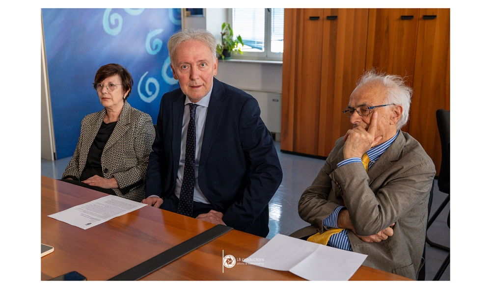 PRESENTATA LA COLLABORAZIONE TRA IL DIPARTIMENTO DEI SERVIZI SOCIALI DEL COMUNE DI TRIESTE E L’ASSOCIAZIONE OPERA GIOCOSA CHE VENERDÌ 30 MAGGIO PREVEDE DUE CONCERTI PRESSO LA RESIDENZA “E. GREGORETTI” E IL CENTRO PER L’ANZIANO