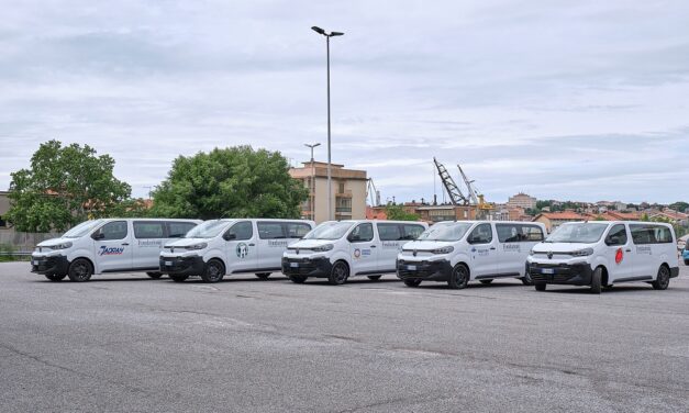 La Fondazione CRTrieste dona cinque automezzi ad altrettante associazioni sportive giovanili del territorio