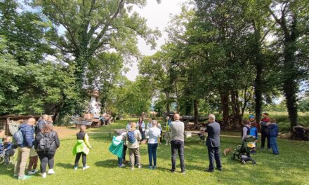 Inaugurato il nuovo percorso interattivo nel Parco del Torre e del Malina per imparare giocando: 10 tappe animate da racconti, QR code e personaggi da scoprire