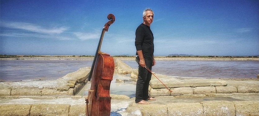 TEATRO VERDI PORDENONE: ATTESO MERCOLEDÌ 7 MAGGIO, (ORE 20.30), L’ECLETTICO VIOLONCELLISTA DI FAMA INTERNAZIONALE GIOVANNI SOLLIMA CON “AL-BUNDUQIYYA – IL CONCERTO PERDUTO”