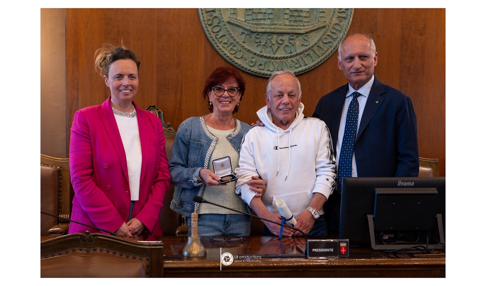 L’ASSESSORE ALLO SPORT ELISA LODI HA CONFERITO LA MEDAGLIA BRONZEA DELLA CITTÀ DI TRIESTE ALLO SPARTAN JUDO CLUB