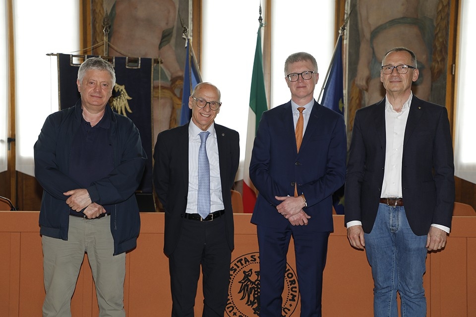 LA BIBLIOTECA NUMISMATICA DI MARINO TREMONTI DONATA DAI FIGLI ALL’UNIVERSITÀ DI UDINE