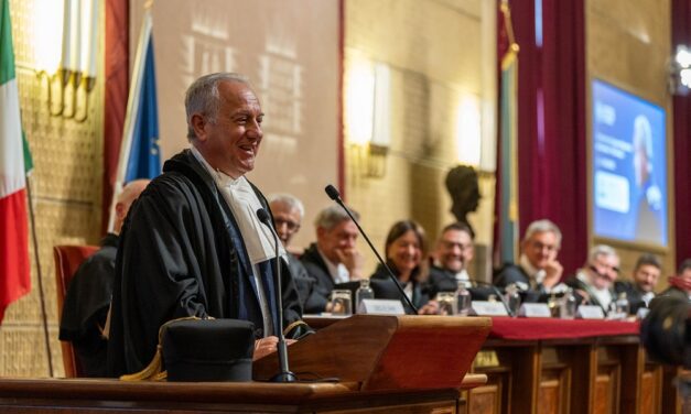 Velasco riceve la Laurea ad honorem in Psicologia dall’Università di Trieste