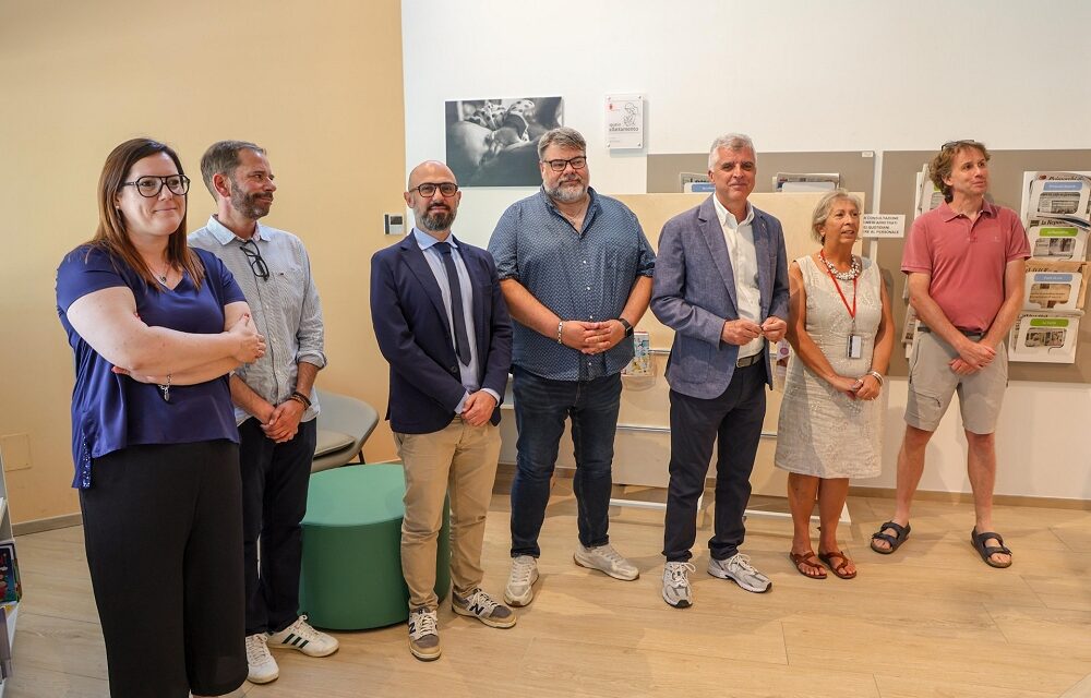 INAUGURATI PRESSO LA BIBLIOTECA COMUNALE “LINA MARII MARINELLI” A MELARA I PUNTI ALLATTAMENTO PRESENTI NELL’EMEROTECA TOMIZZA E NELLE BIBLIOTECHE COMUNALI REALIZZATI GRAZIE AL CONTRIBUTO DELLA REGIONE FVG