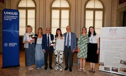 ASSISTENZA IN AMBITO ONCO-EMATOLOGICO, L’AIL PREMIA ANGELA PEZ LAUREATA IN INFERIMERISTICA DELL’UNIVERSITÀ DI UDINE