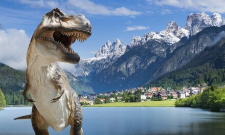 ALL’ALBA DELLE TRE CIME – I DINOSAURI: UN’ESTATE “GIURASSICA” SULLE DOLOMITI