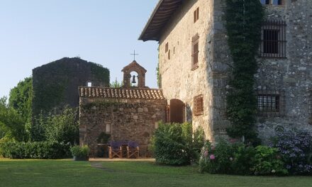 Andar per Ville & Castelli fra natura e cultura: venerdì 20 giugno passeggiata serale alla scoperta di colline incantate e visita a lume di candela del fortilizio de La Brunelde