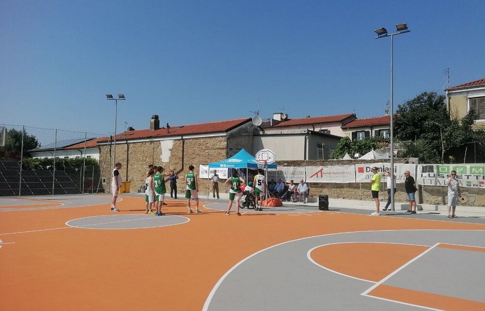 LA CERIMONIA INAUGURALE DEL CAMPO DI PALLACANESTRO DI SERVOLA INTITOLATO ALLA PICCOLA SVEVA