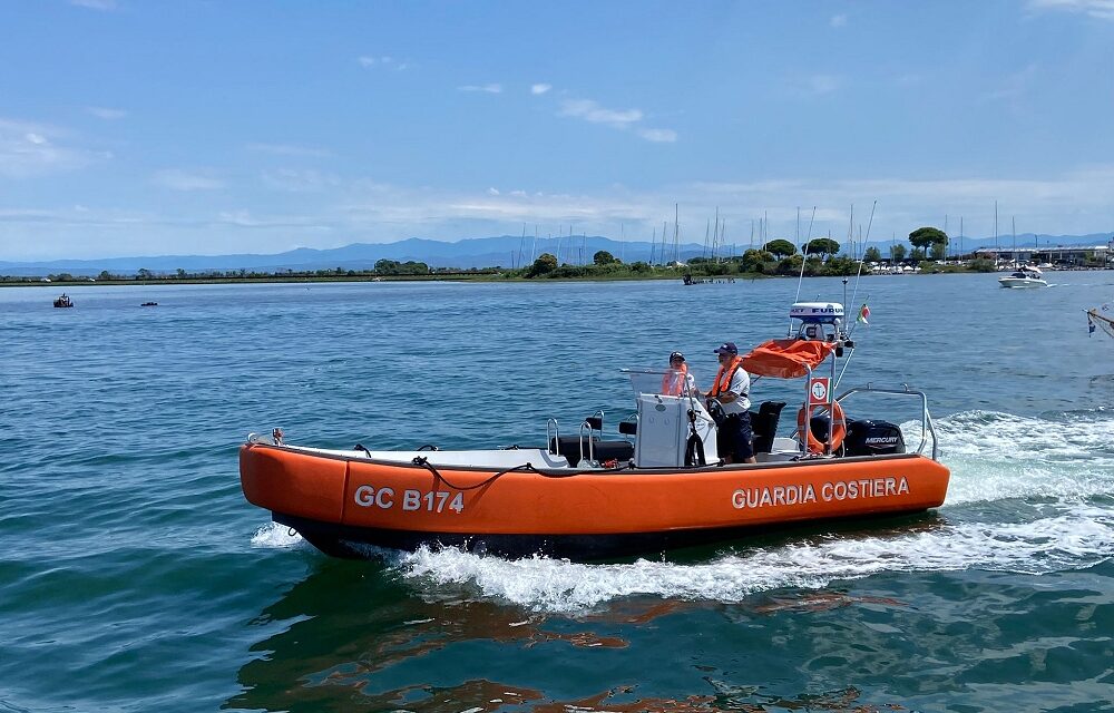 LA GUARDIA COSTIERA IN ASSISTENZA A DIPORTISTA IN DIFFICOLTÀ