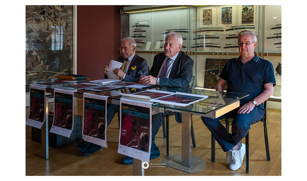 PRESENTATO IN CONFERENZA STAMPA IL NUOVO ESYO SUMMER TOUR “UNITED TOGETHER – GO! 2025, FOR A EUROPE OF GOOD FRIENDS”