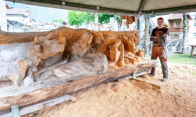 Una Natività realizzata dall’argentino Tomas Jonatan Franzoi è la quarta opera realizzata a Sutrio questa primavera dagli scultori ospiti della Residenza Artistica