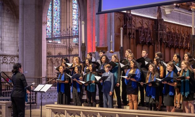ST. HELENA YOUTH CHOIR: IL CALDO SOLE DELLA NAPA VALLEY BRILLA A VENEZIA