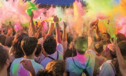 HOLI, IL FESTIVAL DEI COLORI A ROMANO D’EZZELINO INFIAMMA L’ESTATE VICENTINA
