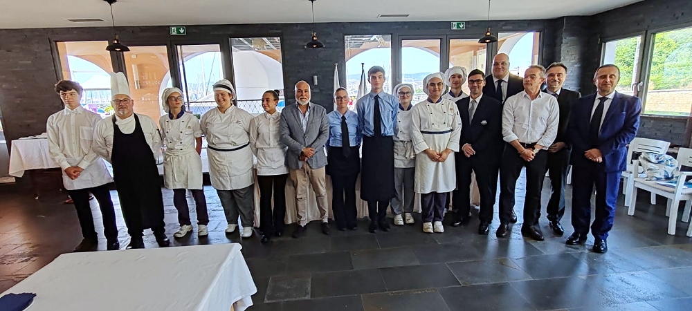 Profumi in porto: le cucine Ial Fvg di Muggia (Trieste) accendono la scena dell’esame finale tra tartufo nero, cocktail raffinati e ospiti d’onore