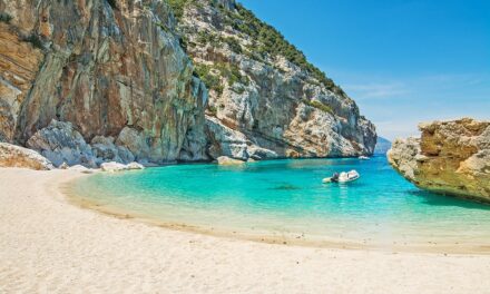 Ecco le spiagge più particolari e segrete d’Europa, secondo Jetcost