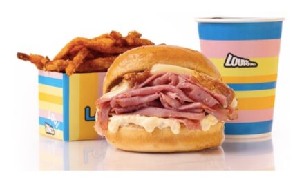 LOUISINO CONQUISTA LIGNANO: OLTRE 1500 PRESENZE NEI PRIMI 11 GIORNI PER IL NUOVO FORMAT SMART DI LOUIS BURGER