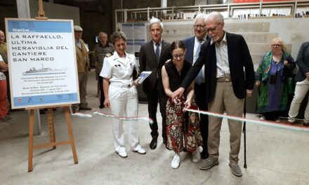 PRESENTATA E INAUGURATA LA MOSTRA “LA T/N RAFFAELLO, L’ULTIMA MERAVIGLIA DEL CANTIERE SAN MARCO” ALLESTITA AL MUSEO DEL MARE DEL MAGAZZINO 26 DEL PORTO VECCHIO-PORTO VIVO DI TRIESTE DAL 21 GIUGNO AL 17 AGOSTO 2025 CON INGRESSO LIBERO