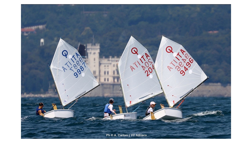 Vela: TUTTI I VINCITORI DEL TROFEO BARON BANFIELD 2025 PER LA CLASSE OPTIMIST