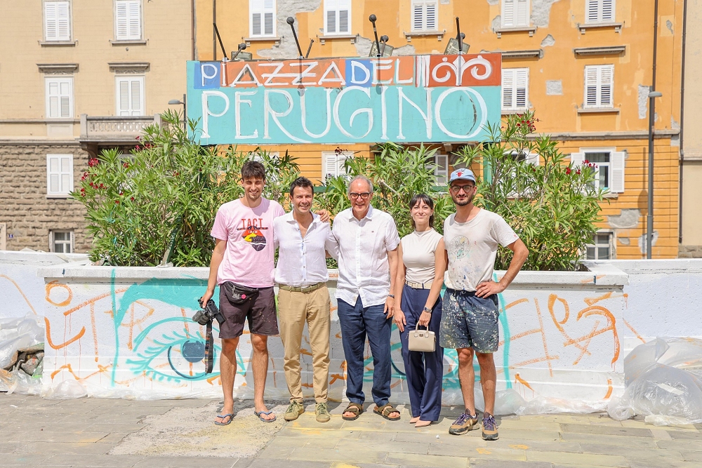 PIAZZA PERUGINO RINASCE: L’ASSESSORE ALLE POLITICHE DEL TERRITORIO, MICHELE BABUDER HA PRESENTATO I LAVORI DI RIQUALIFICAZIONE DELLA PIAZZA, FRUTTO DI UN PERCORSO DI ASCOLTO E OSSERVAZIONE DEL TERRITORIO