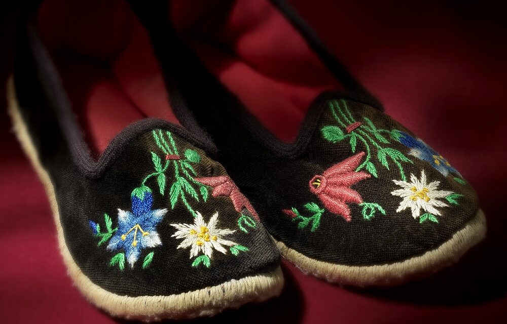 Al via le iscrizioni al nuovo corso “Scarpetti, i scarpets de Cjargne” promosso dal Museo Carnico delle Arti Popolari Michele Gortani
