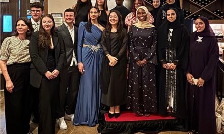 ABU DHABI, DUE STUDENTI DELL’UNIVERSITÀ DI UDINE NEL TEAM CHE HA VINTO LA SFIDA INTERNAZIONALE DELLA COMUNICAZIONE “GLOBCOM”