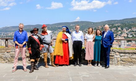 PRESENTATE LE EDIZIONI 2025 DE “LE STAGIONI DELLE ARMI” CHE SI SVOLGERÀ NEI FINE SETTIMANA AL CASTELLO DI SAN GIUSTO DA SABATO 26 LUGLIO A DOMENICA 14 SETTEMBRE E DI “LEGIOMANIA”, IN PROGRAMMA DA VENERDÌ 19 A DOMENICA 21 SETTEMBRE NEL GIARDINO DEL MUSEO D’ANTICHITÀ “J.J. WINCKELMANN”